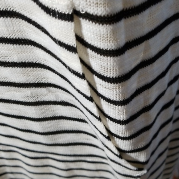 Casual Dress with a hood & pockets - Picture 2 of 6